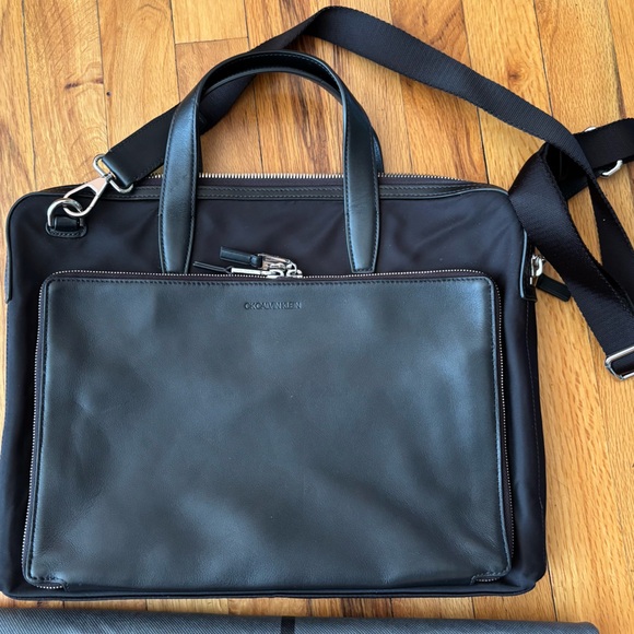 NWOT Calvin Klein Laptop Bag Leather & Nylon Material Black Compartments & Strap - Picture 2 of 12